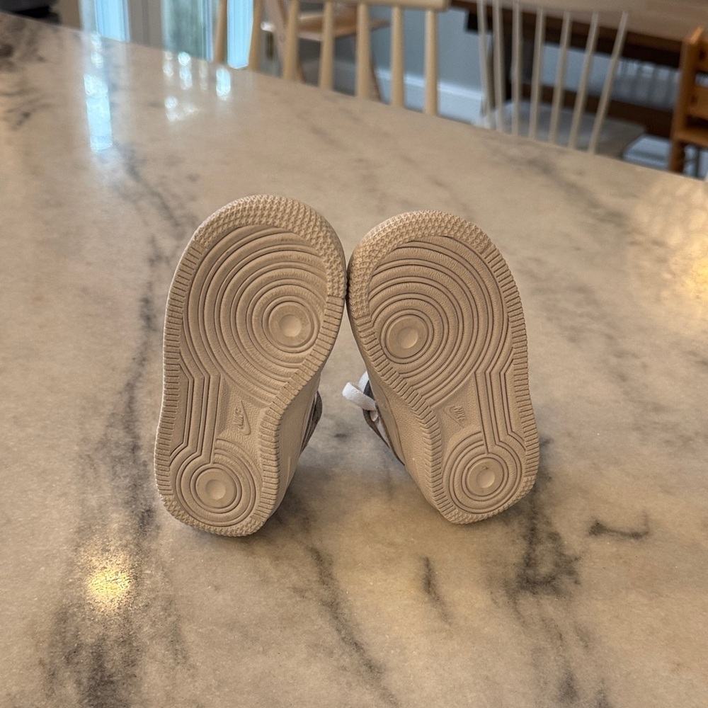 Nike Kids White High-Top Sneakers - Picture 4 of 4